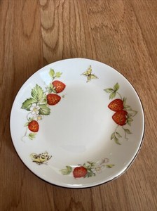 クイーンズバージニアストロベリーシリーズの皿 5枚セット Queen's クイーンズ バージニアストロベリー ヴィンテージトリオ