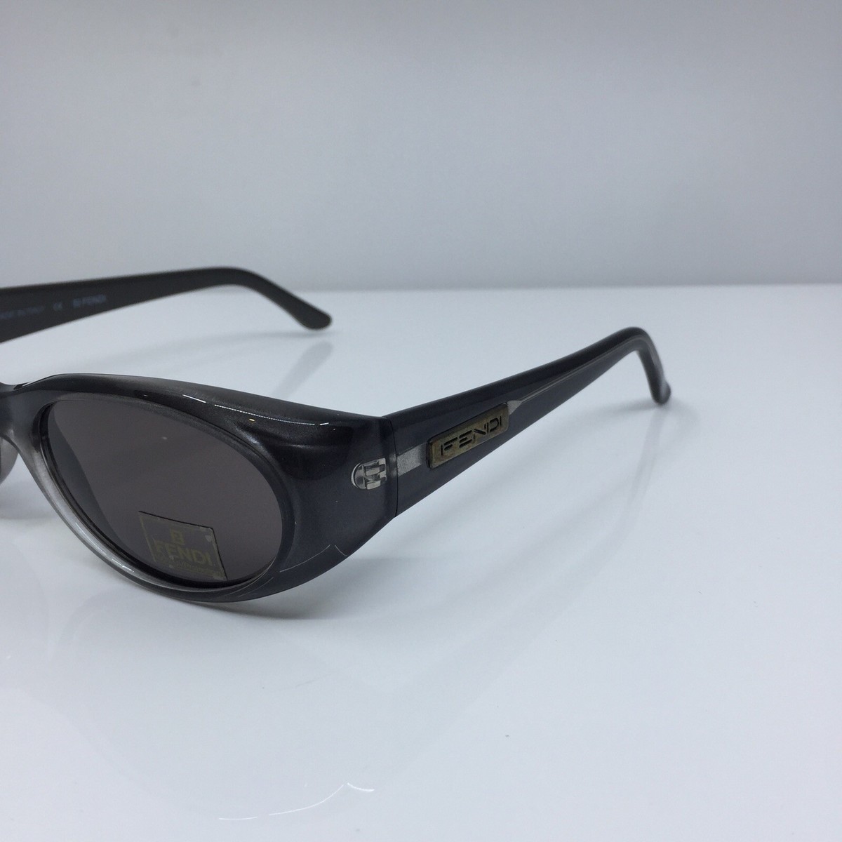 イタリア　フェンディのサングラス Amazon | (フェンディ) FENDI フェンディサングラス 7175-955