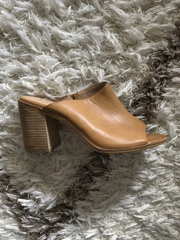 Sandalias de tacón Catherine Malandrino usadas para mujer con cuña marrón talla 8 1/2 Foto 3 de 4