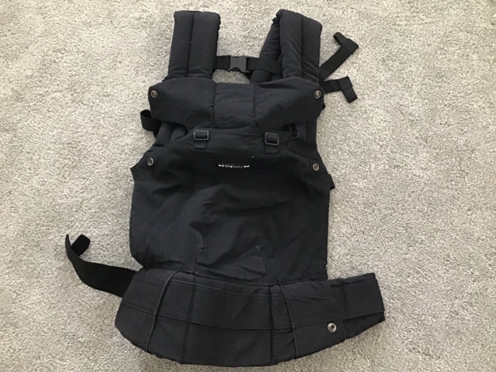 LILLE BABY SCANDINAVIAN BLACK INFANT / TODDLER CARRIER CONVERTIBLE FRONT OR BACK