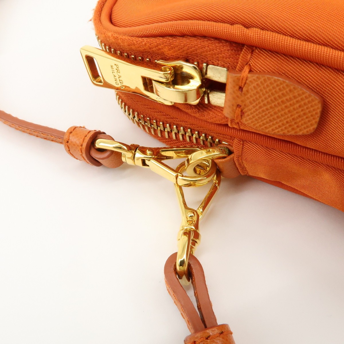 【関税＆送料込み】Prada Triangle-Logo Panelled Smartphone Auth PRADA Triangle Logo Leather Nylon Smartphone Case
