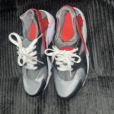 Boy s Nike Huarache 704949-041 Gray Black Red Running Shoes Size 7 Youth