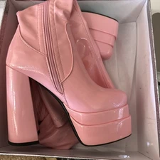 Wet kiss platform knee-high boots for women Pink