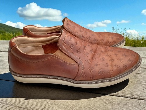 258426 MCGUFFEY SKULL EMBOSSED MENS SHOES 9.5 M BROWN LEATHER JOHNSTON MURPHY - Picture 2 of 6