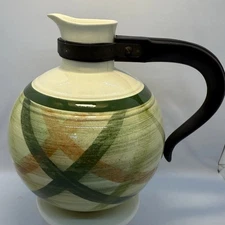 Vernonware Tam O’Shanter Carafe Metlox Hand Painted Bakelite Handle NO Stopper