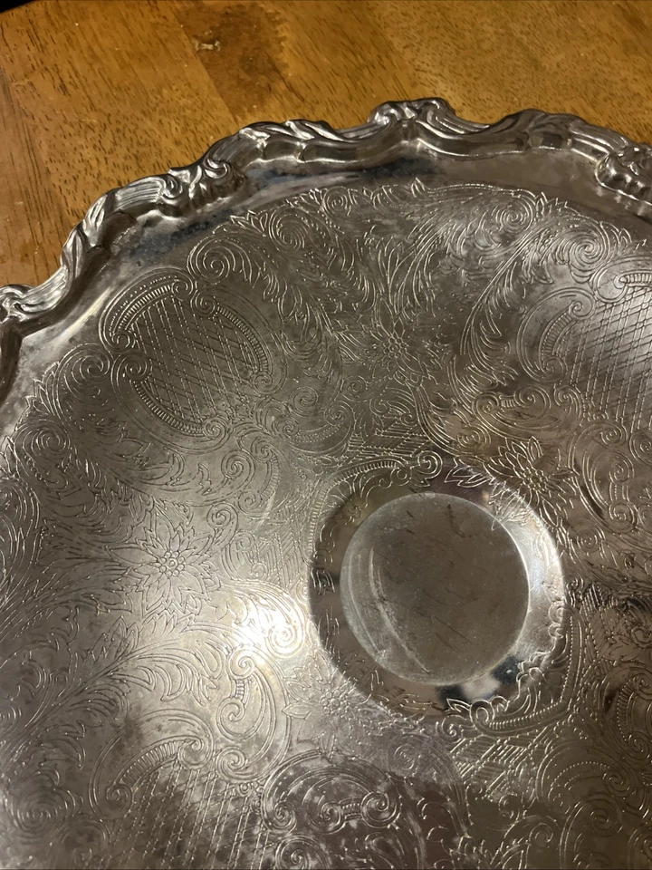 International Silver Co Bandeja Plateada Rollo Redonda 13” Hecha en Hong Kong Foto 4 de 4