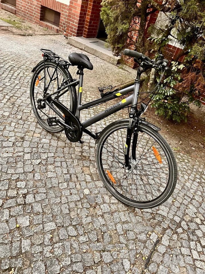 28 Zoll Damen-/Herrenrad In Gutem Zustand Fahrrad - Bild 2 von 4