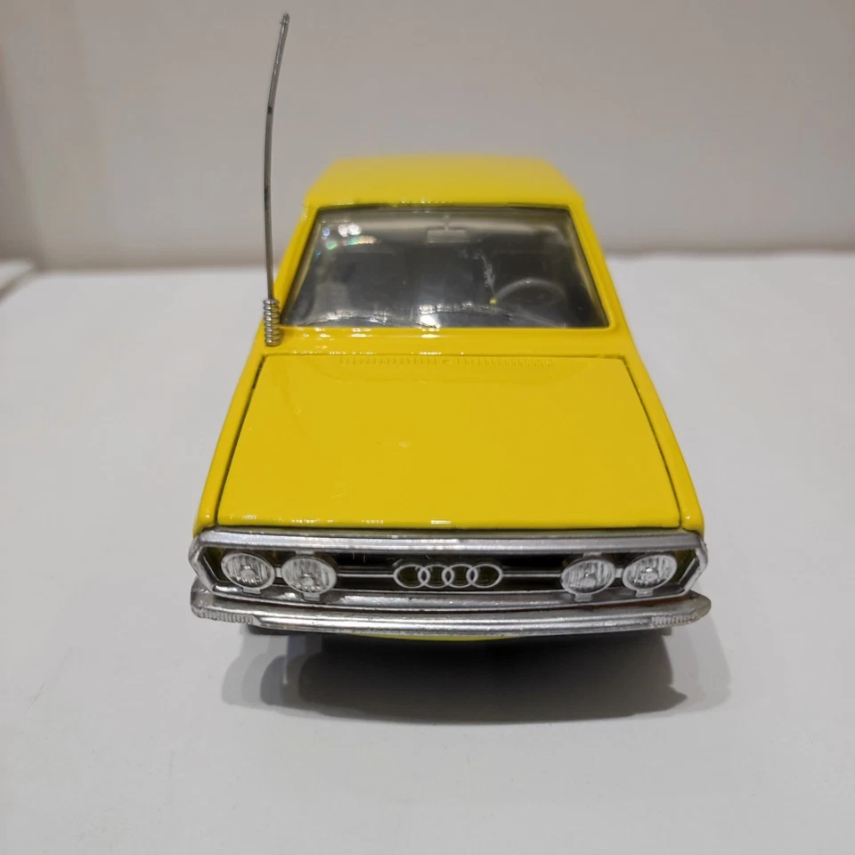 BURAGO AUDI 80 GT 1/24 - Immagine 2 di 4