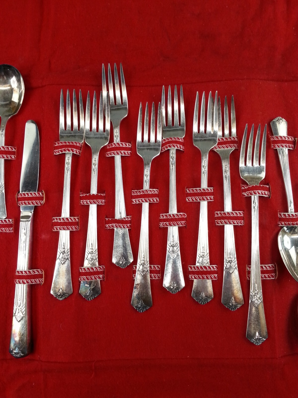 Antique 26pc Silverplate William Rogers Sectional IS 1932 Pattern Storage Case