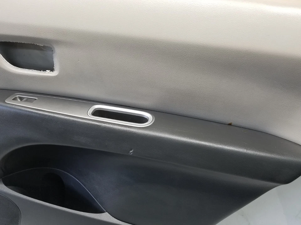 2009 SUBARU TRIBECA ЗАДНЯЯ ПРАВАЯ ПАССАЖИРСКАЯ БОКОВАЯ ДВЕРЬ ОТДЕЛКА ПАНЕЛИ - Изображение 2 из 4