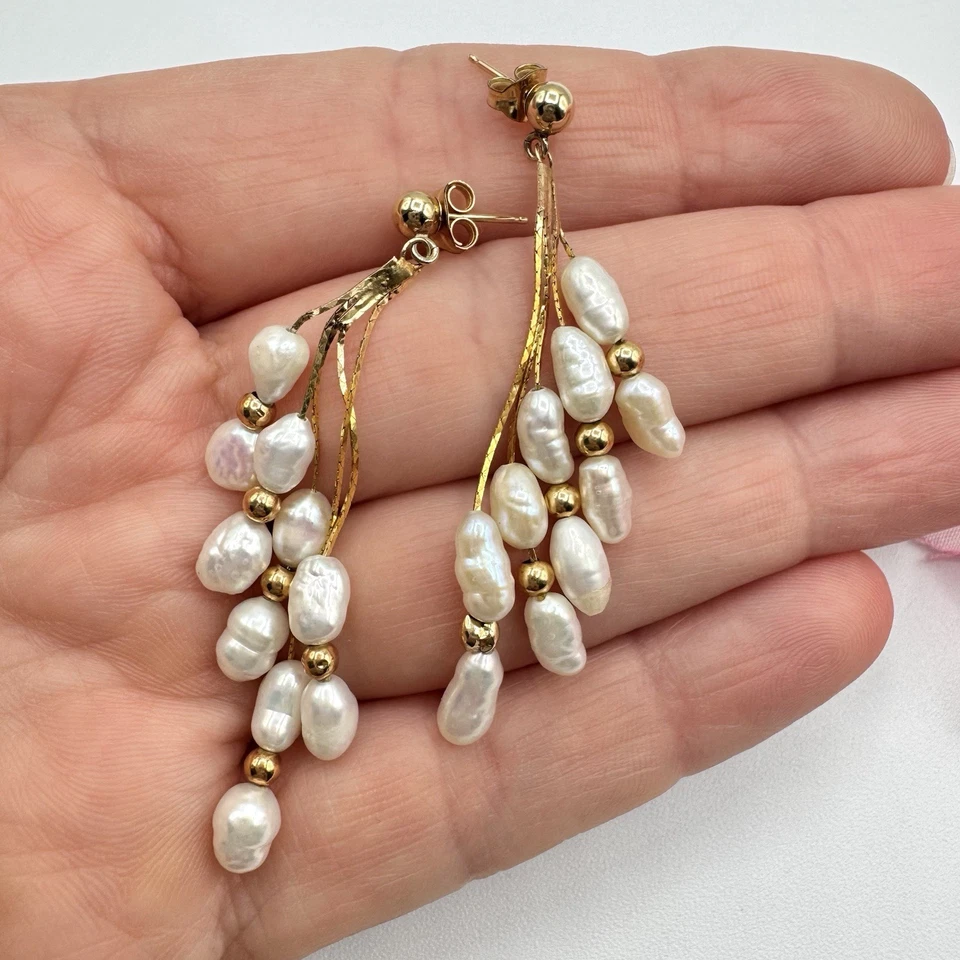 Pendientes Cha Cha con racimo colgante borla perlas barrocas de oro amarillo de 14K Foto 2 de 4