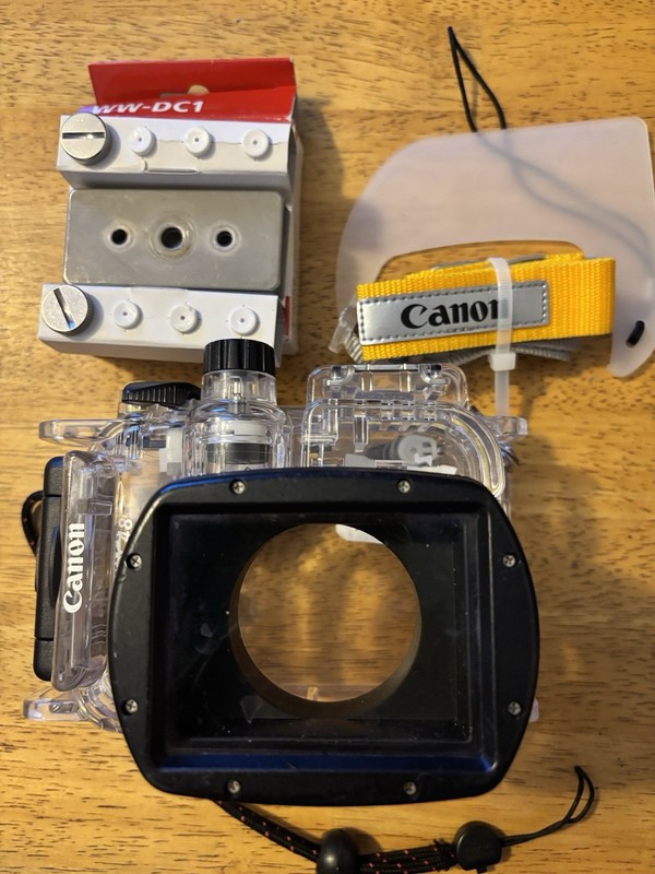 Canon WP-DC48 underwater housing for Canon Powershot G15 - plus extras!