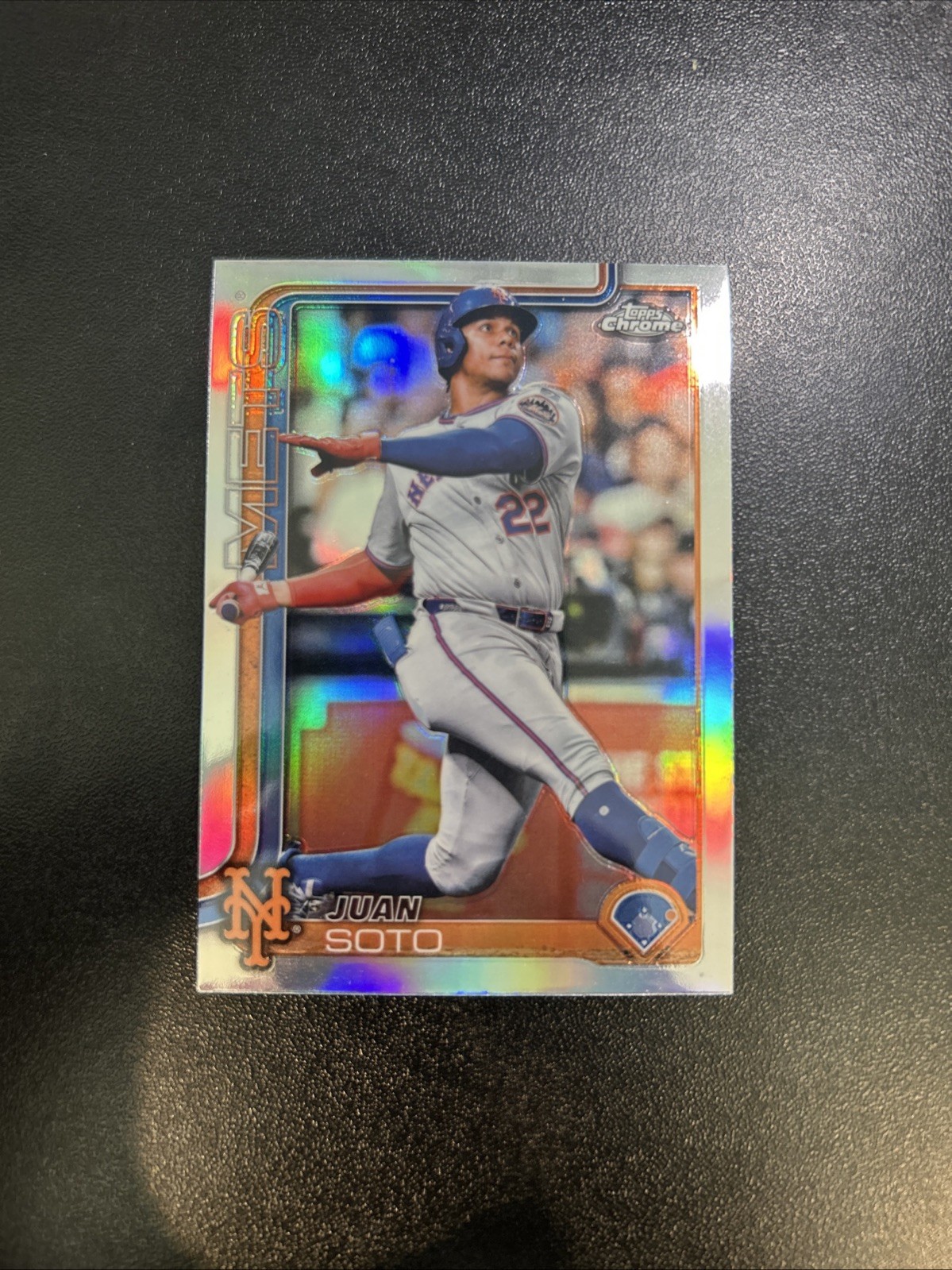 2025 Topps Chrome Refractor MLB Card 200 Juan Soto