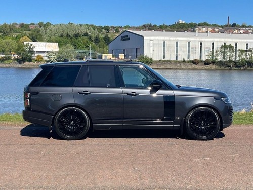 2020 70 LAND ROVER RANGE ROVER 4.4 SD V8 AUTOBIOGRAPHY SUV 5DR DIESEL AUTO 4WD E - Picture 3 of 24
