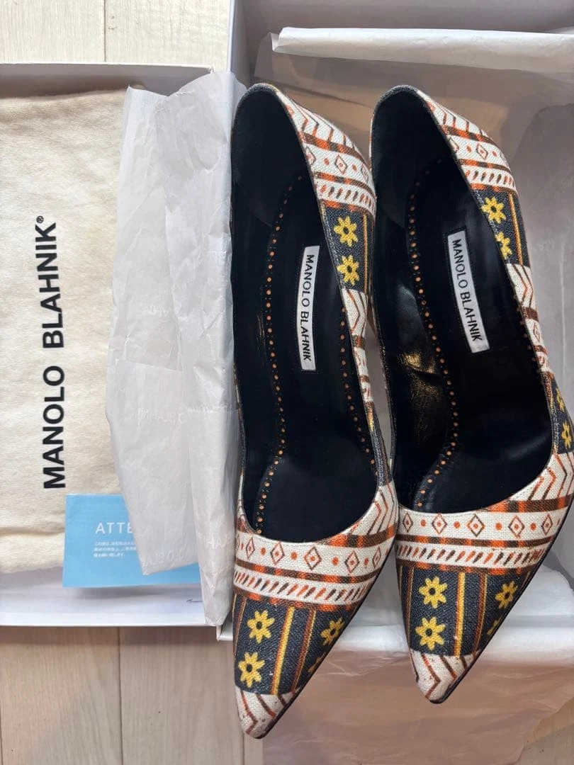 25+ Manolo Blahnik 38 for sale | Updated Oct 2026