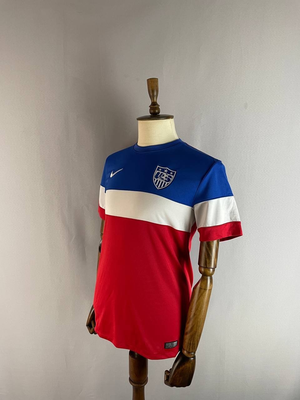 Nike Mens USMNT Football Soccer Jersey Size M Blue & Red Polyester Crew Neck