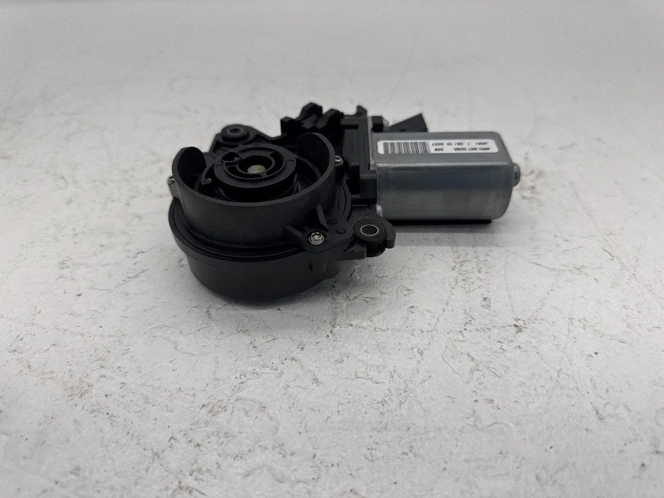 AUDI Q7 2015 DOOR SOFT CLOSE MOTOR 4M MK2 2016-2024 FRONT LEFT 4M0837003A — 第 4/4 张图片