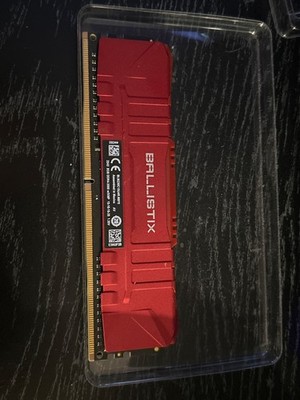 Crucial Ballistix 8GB (1 x 8GB) 3200MHz UDIMM DDR4 RAM Module (BL8G32C16U4B)