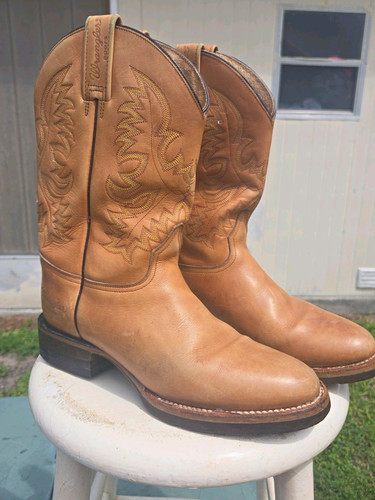 Wrangler Men 7 Boots vintage cowboyboots wranglerboots 80svintage coastalcowgirl
