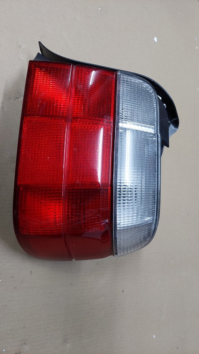 BMW E36 tail light right white indicator 82199402925 genuine @Very