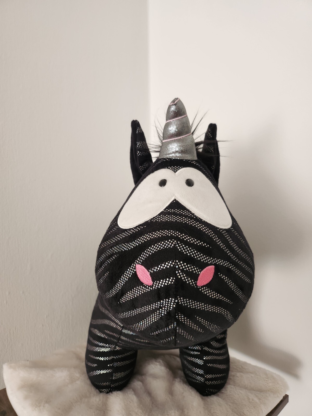 Nici Theodor & Friends Schwarzes Einhorn Starlight Mystery 45 Cm