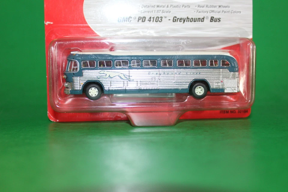 Classic Metal Works Mini Metals 32104 GMC PD 4103 Bus Greyhound Bus - Image 4 of 4