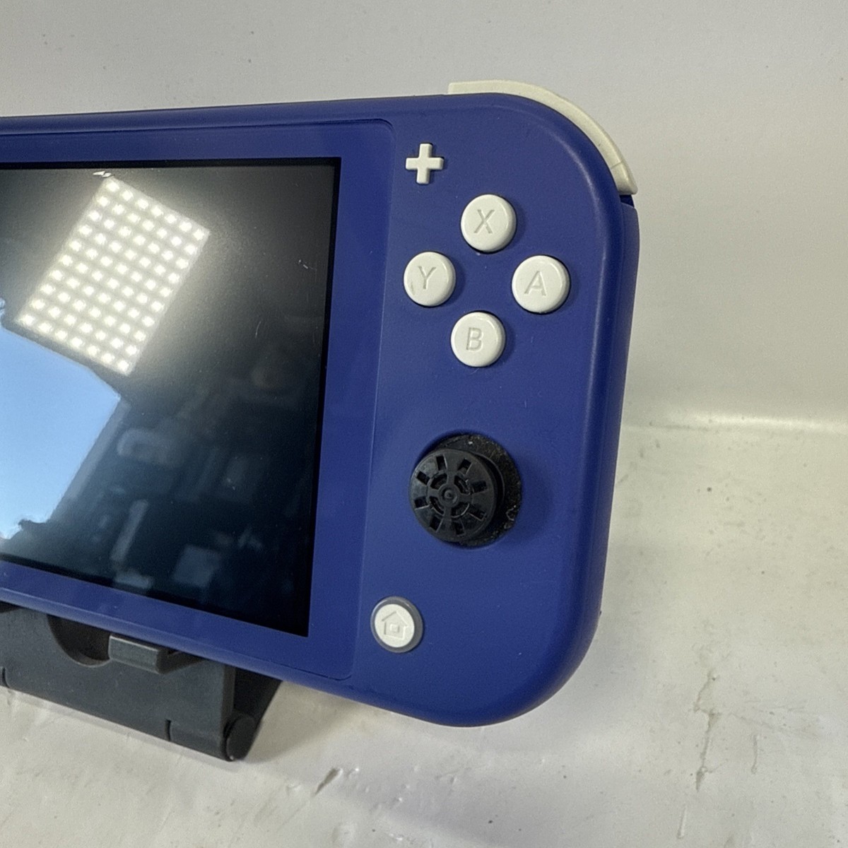 FLAWS) Nintendo Switch Lite Video Game Console HDH-001 Purple