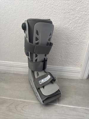 Aircast Walker Brace Walking Boot w/ Pump DJO LLC Gray Small