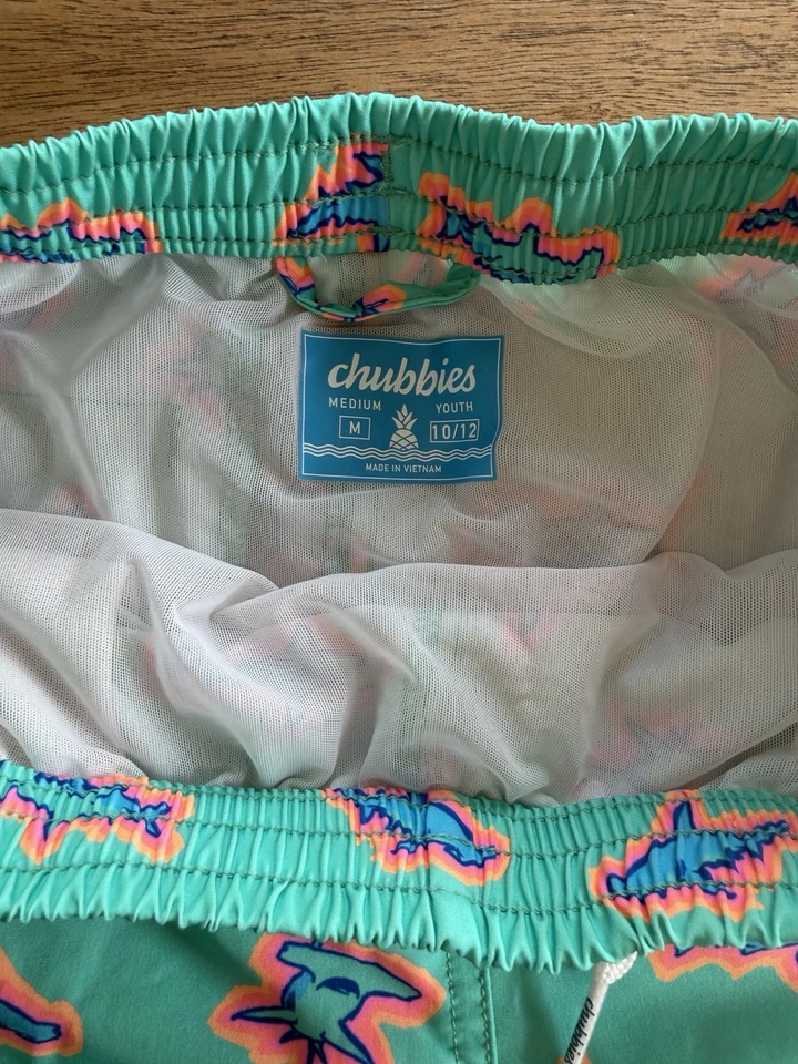 Bañador clásico Chubbies Apex Sharks para niño, talla mediana (10/12) usado Foto 3 de 3
