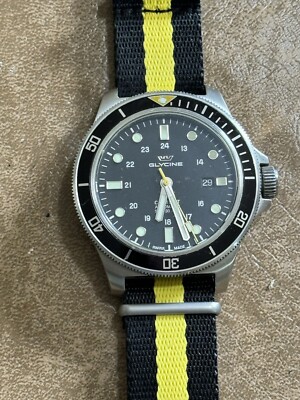 glycine Combat Sub GL0258 30ATM Automatic Preowned Watch Pls Read