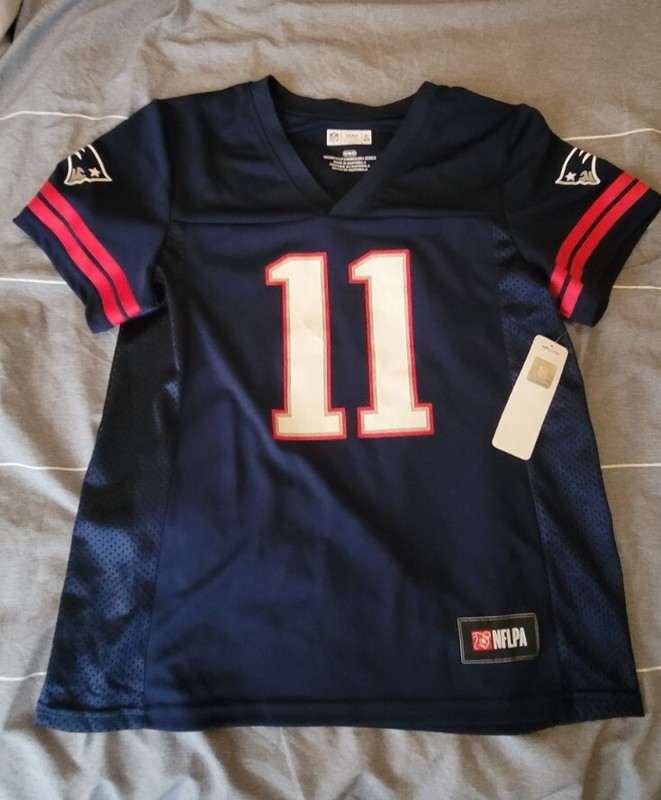 Womans Patriots  Jersey 11 Edelman Size M Medium Blue V Neck