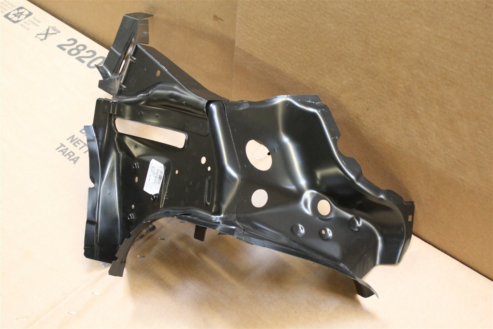Audi A5 S5 RS5 CABRIOLET rear right chassis repair plate 8F0813776 
