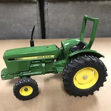 Ertl John Deere Tractor Die Cast Metal