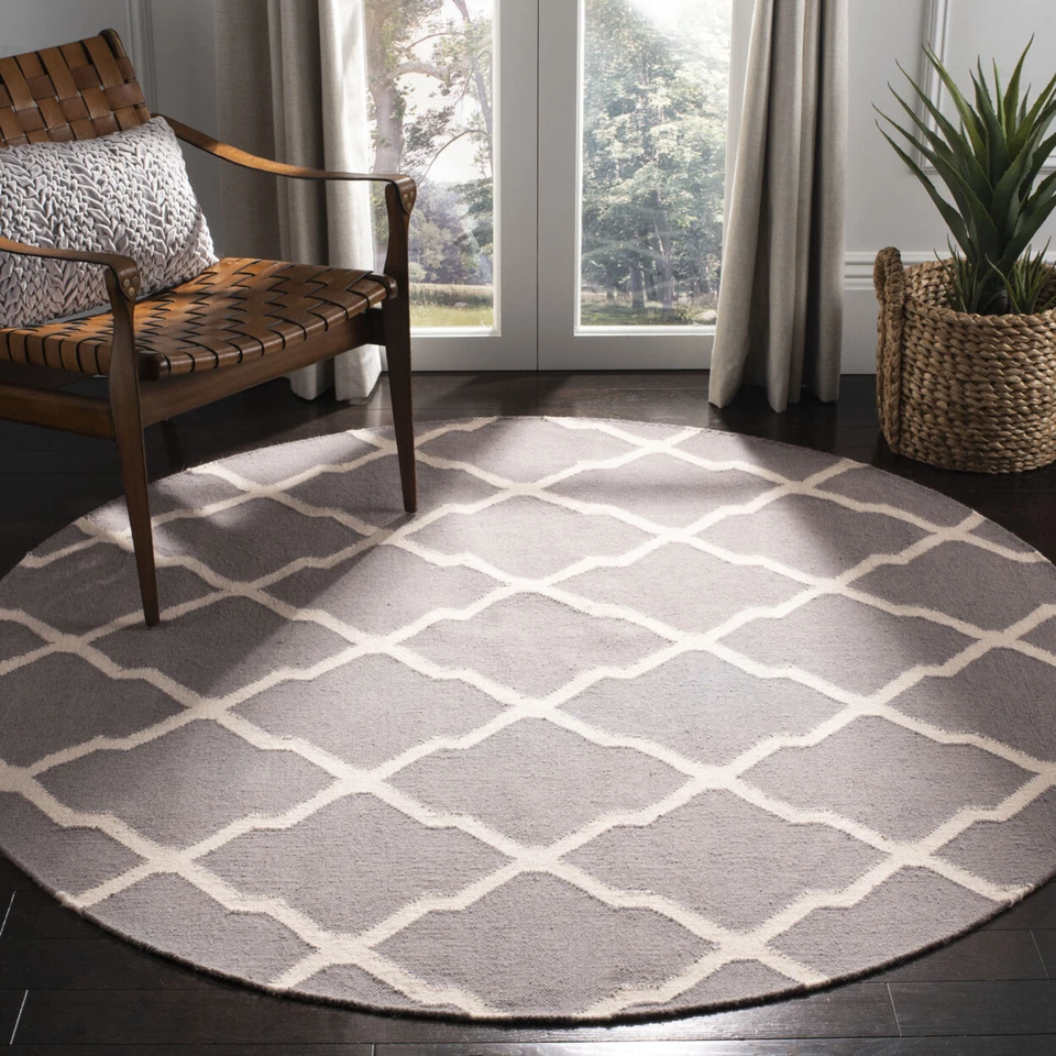 SAFAVIEH Dhurries DHU634G Handwoven Dark Grey /Ivory Rug - Image 2 of 4