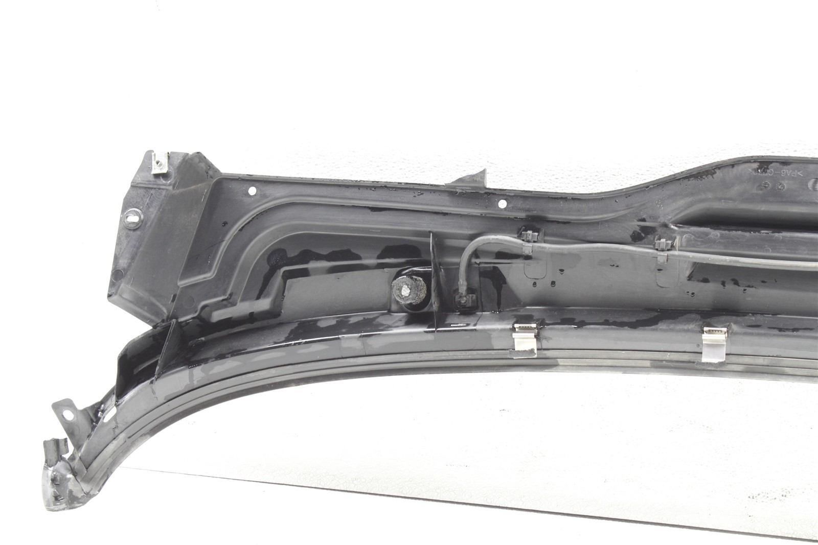 2013 Maserati GranTurismo S Front Windshield Wiper Cowl Cover Vent Panel 08-13