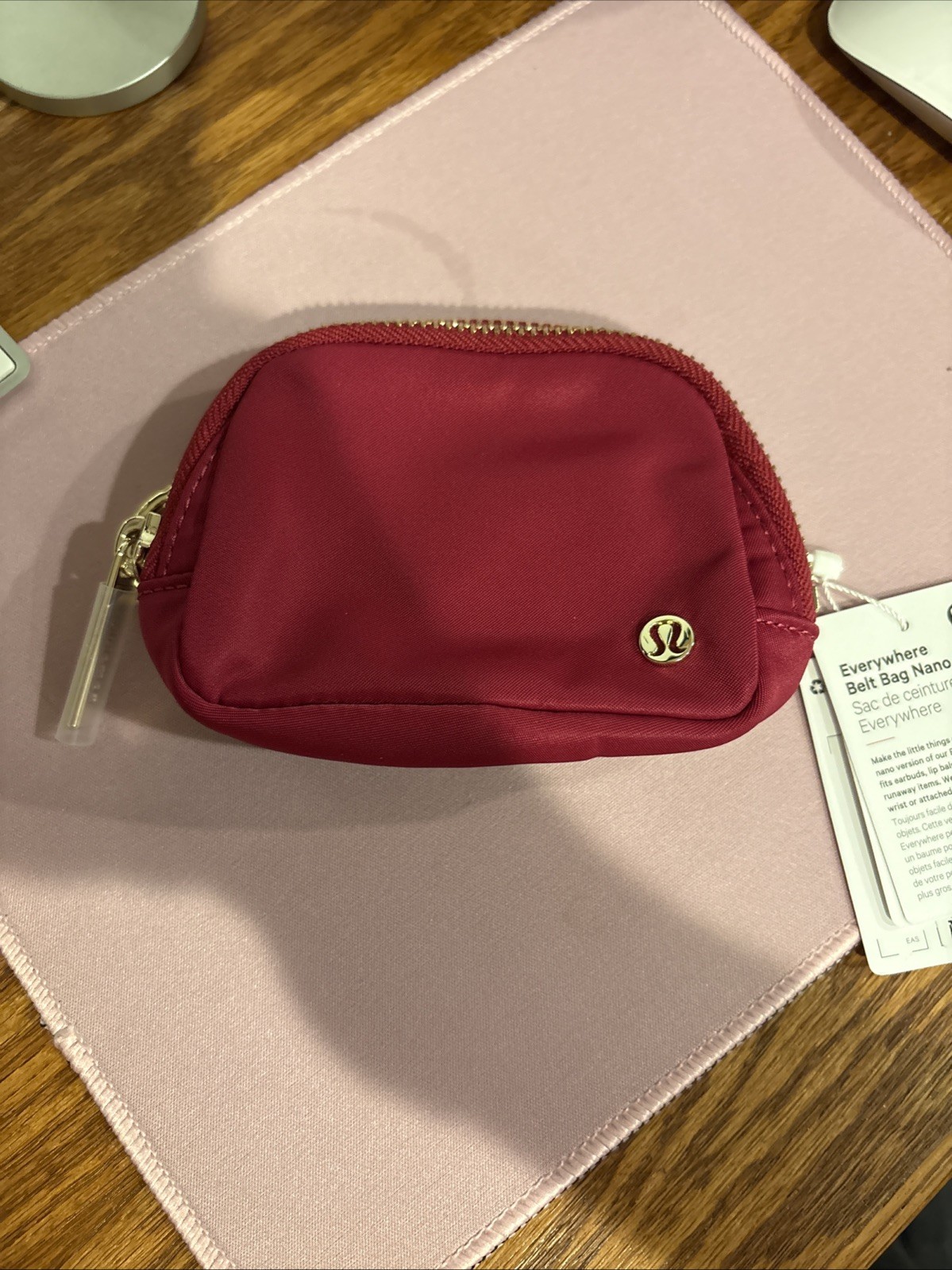Lululemon Everywhere Belt Bag Nano Berry Rumble / Gold NWT