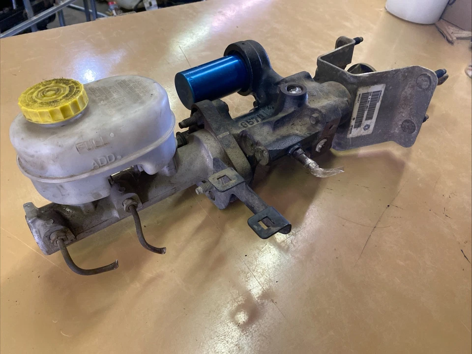 Dodge Ram 2500 3500 1996-2002 cilindro maestro Hydro Boost OEM Foto 2 de 4