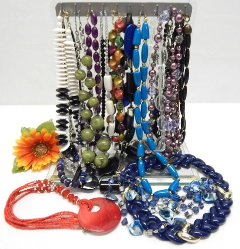 VINTAGE TO NOW COSTUME/ CRAFT JEWELRY NECKLACE LOT,  MIXED MATERIALS