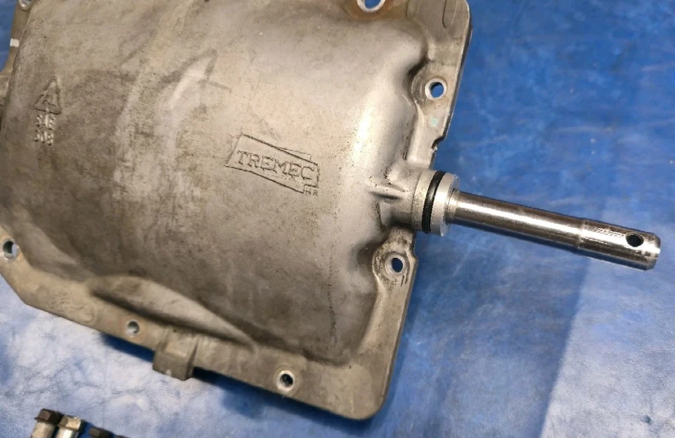 FORD MUSTANG TREMEC T5 TRANSMISSION TOP COVER LID SHIFT FORKS 13-52-097-926 BORG - Image 3 of 4