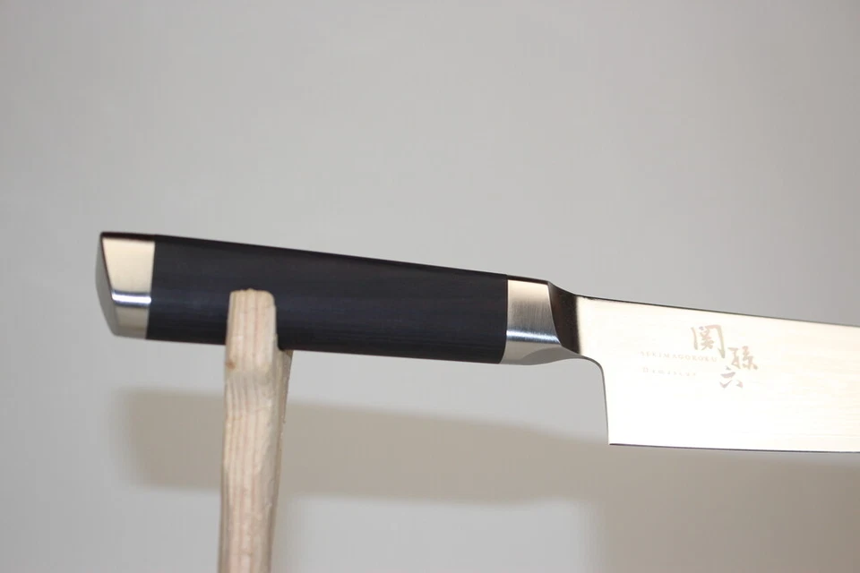 KAI Seki Magoroku Damascus AE5205 Chef's knife 210 mm Gyuto VG-10 core USA - Image 4 of 4