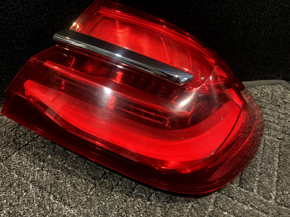 2016-2019 BMW 750I XDRIVE G11 G12 REAR RIGHT SIDE OUTER TAIL LIGHT LED LAMP OEM - Image 4 of 4