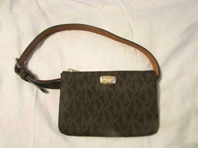 Ladies Michael Kors (MK) Logo Belt Wallet - Fanny Pack  display picture 2