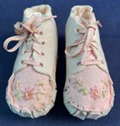 Vintage Hand Stitched Pink White Wool Felt Floral Embroidered Baby Booties Shoes — photo 1