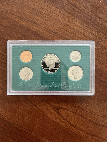 1994 and 1996 United States Mint Proof Coin Sets Two Sets in Government Box COA - Picture 3 of 8
