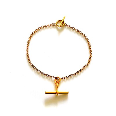18 Karat vergoldet Sterlingsilber Armband mit T-Bar Charm und ovaler Gliedkette