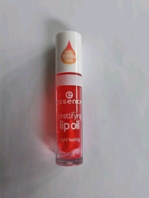 essence Prettifying Lippenöl Für Weiche Lippen.  03 SOS, my heart.