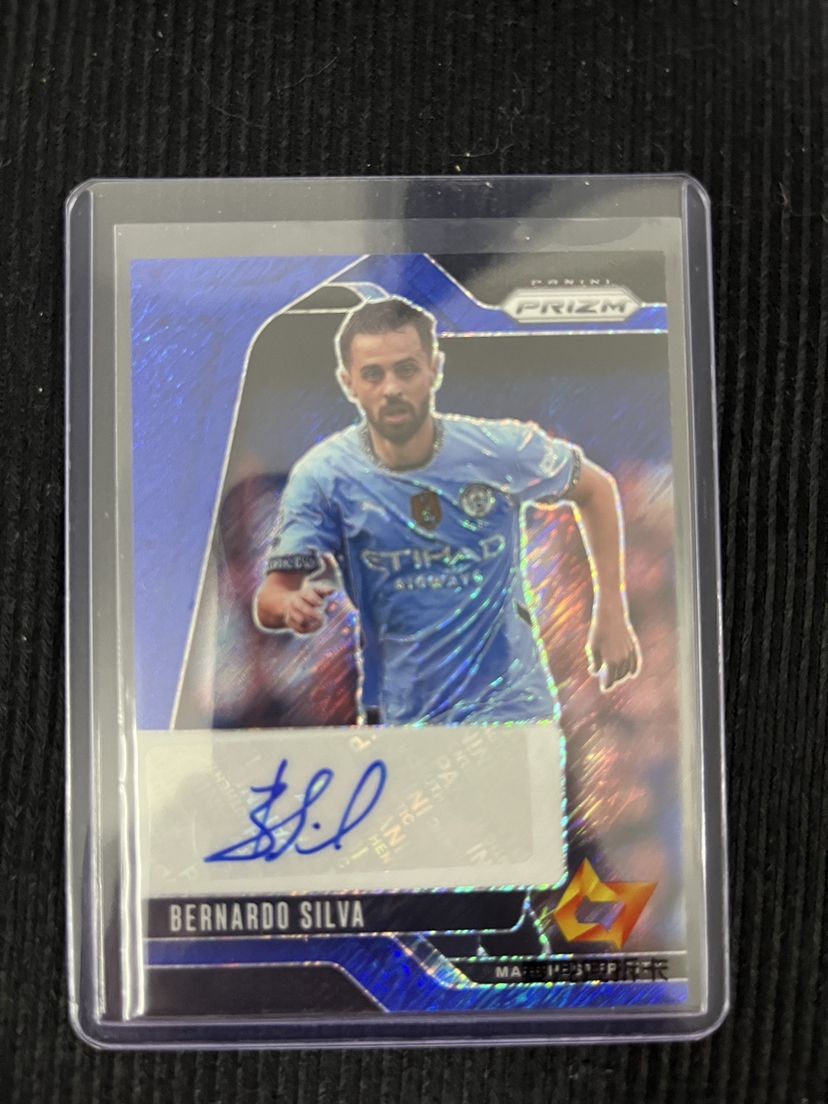 Bernardo Silva 2024-25 Panini Prizm FOTL Blue Shimmer Signatures Auto#S-BS view 1