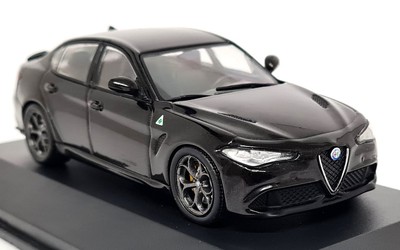 Solido 1/43 Alfa Romeo Giulia Quadrifoglio 2.9l Bi Turbo Black Diecast Model Car