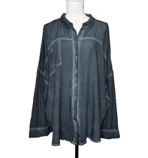 Davi & Dani Tunic Top Women's Size 1XL Gray Button Up Boxy Beach Lagenlook