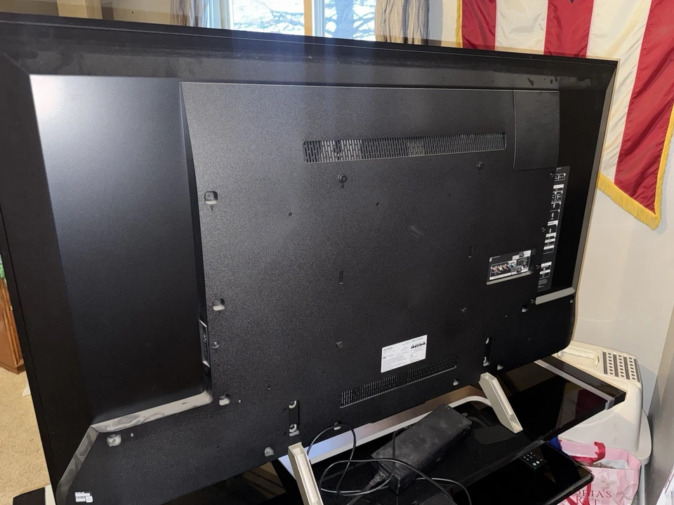 Sony XBR-55X900E 55” 4K Ultra HD HDR Smart LED TV – Excellent Condition - Image 2 of 4